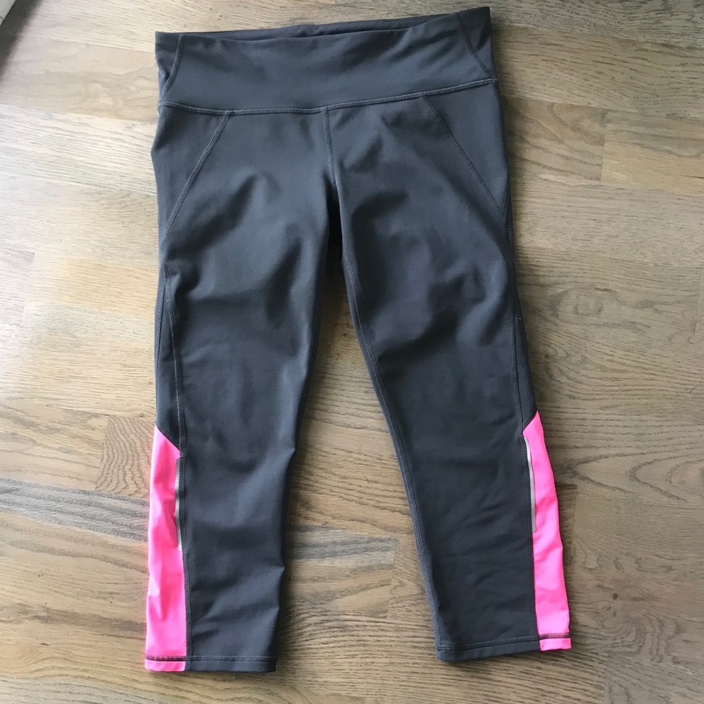 GapFit Capri Leggings